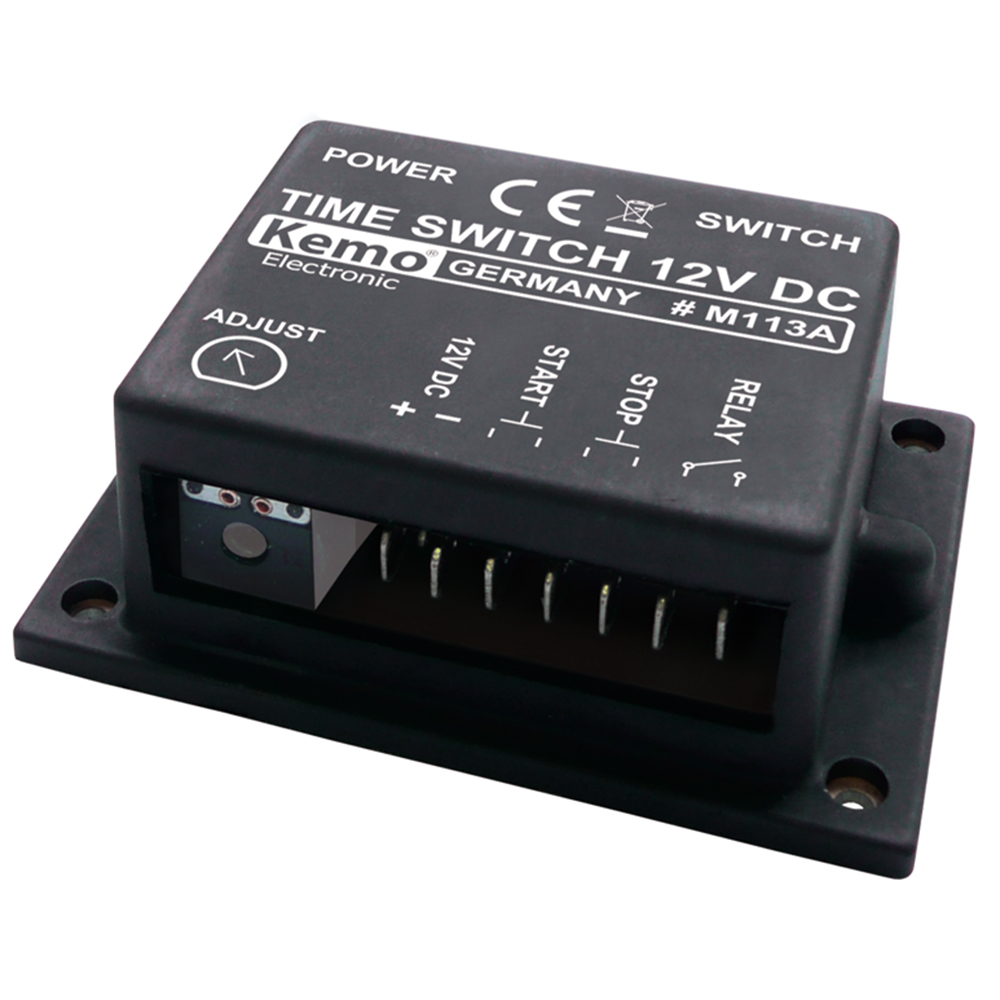 Schrägansicht des schwarzen Kemo M113A Zeitschalters mit Montagelöchern