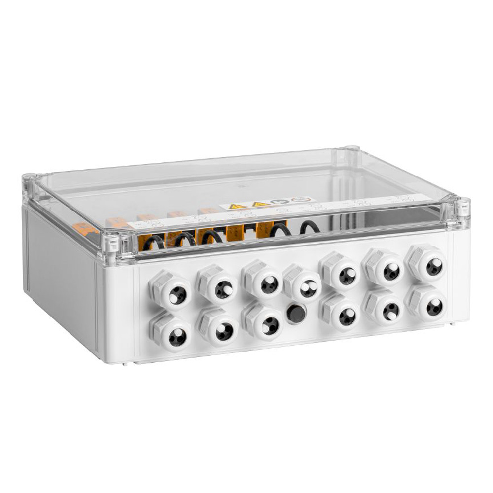 Schrägansicht unten: Weidmüller PV Next Generatoranschlusskasten mit verschraubten Kabelein- und ausgängen, klarer Deckel