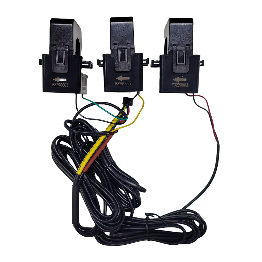 Frontansicht von drei schwarzen SCT-36 Split-Core-Stromwandlern (200A) im 3-in-1-Design mit schwarzem Anschlusskabeln