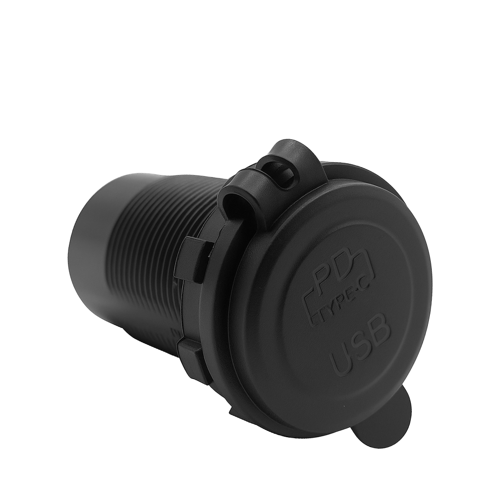 Schrägansicht: Schwarze USB-Einbausteckdose mit geschlossener Schutzkappe
