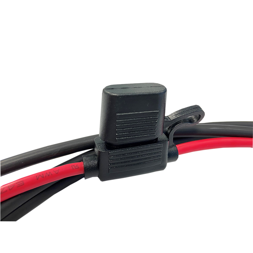 Flachsicherungshalter in schwarz und rot