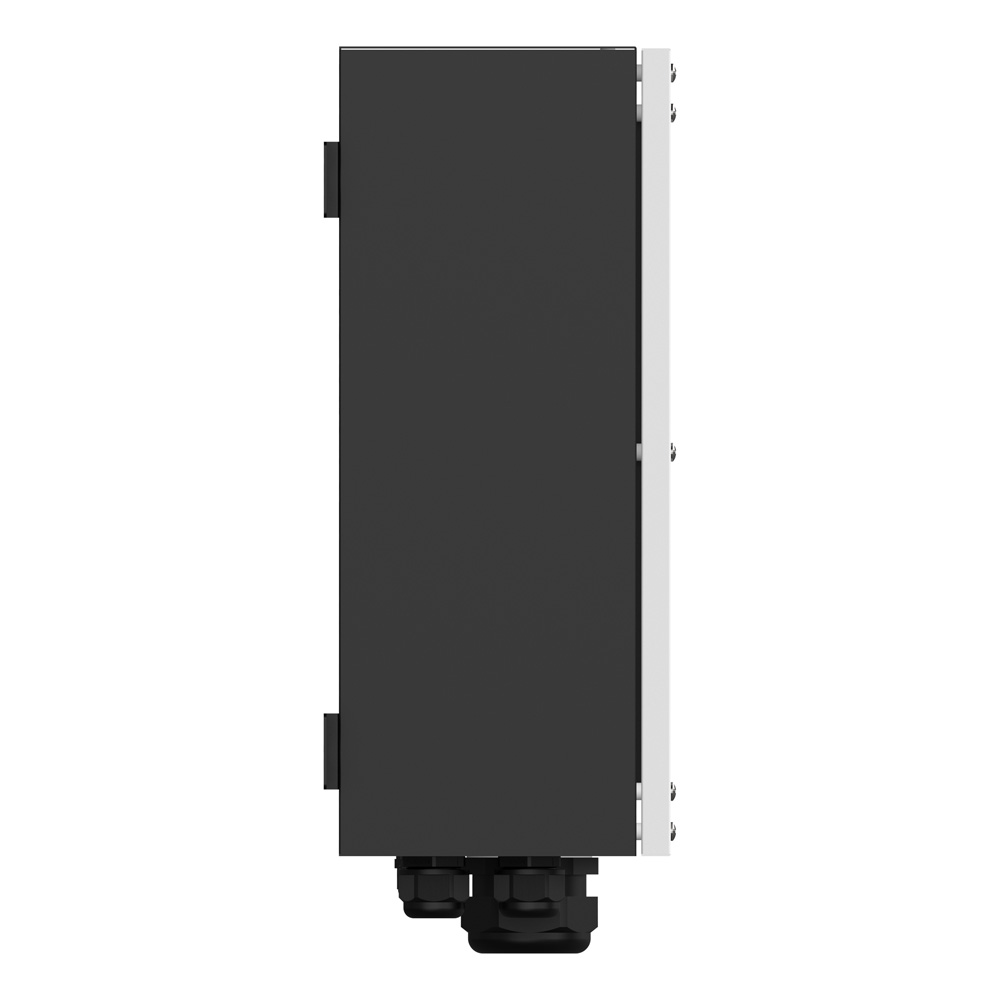 Linke Seite der Solax X3-PBOX-60kW-G2 mit Kabelverschraubungen unten