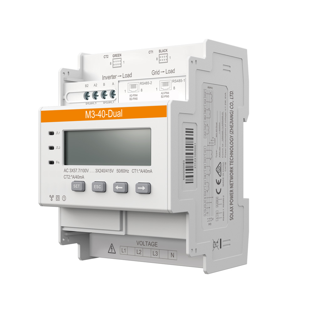 Schrägansicht von rechts: hellgrauer Solax M3-40-Dual Zähler, LCD, SET/ESC-Tasten und Anschlüssen