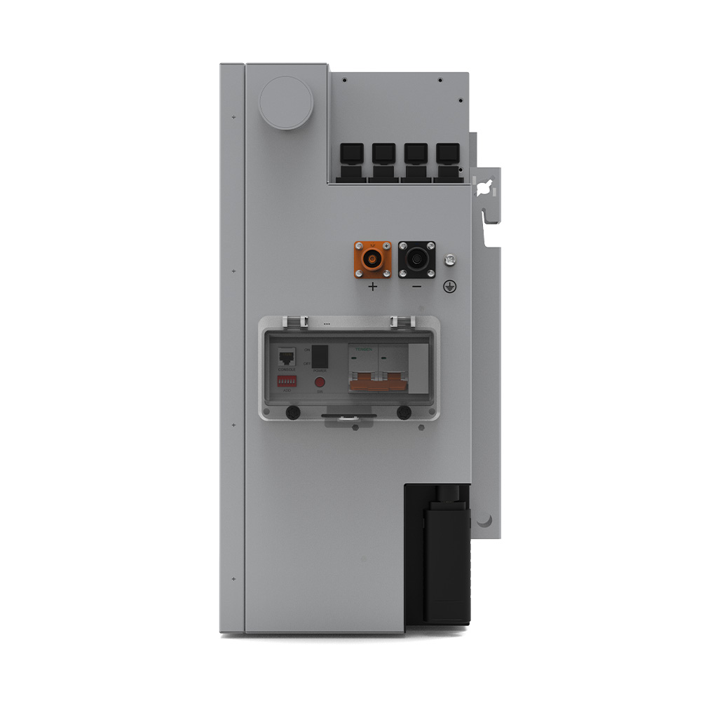 Seitenansicht eines grauen Pytes V12 LiFePO4 Batteriespeichers mit Anschlussklemmen und einem transparenten Schutzgehäuse für Sicherungen