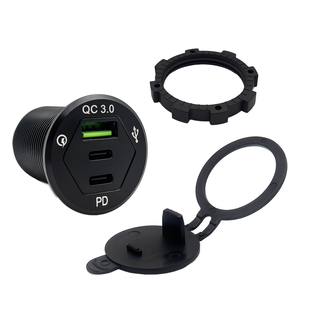 Offgridtec USB-Dreifachsteckdose 12V/24V 2x 18W USB-C und 1x 18W USB-A KFZ-Schnellladeadapter mit Abdeckung