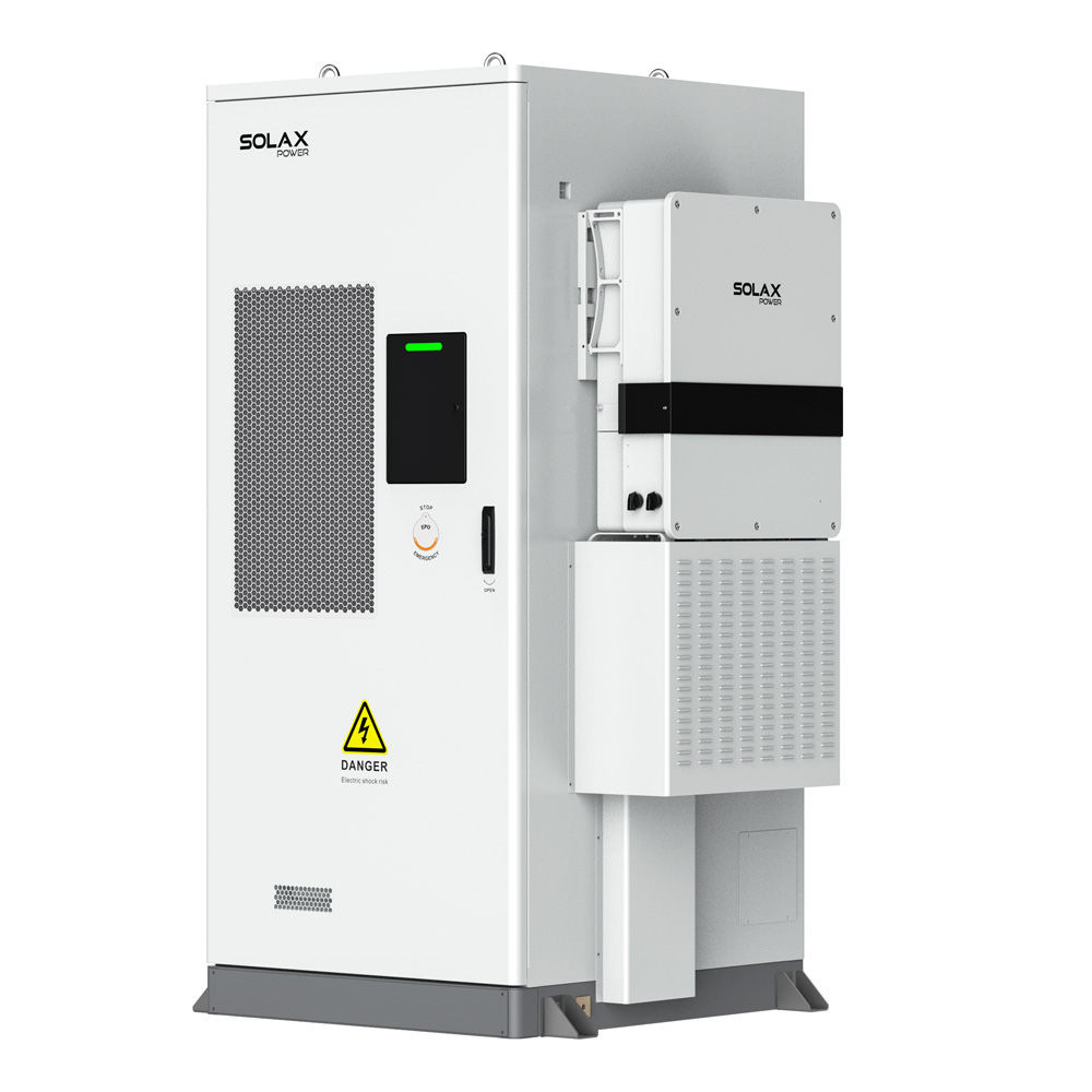 Schrägansicht von rechts: weißer Solax AELIO-B100 Energy Storage mit Anschlussmodul an der Seite